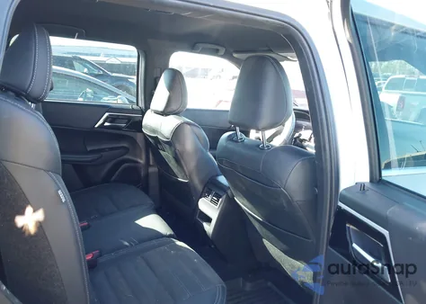 2023 Mitsubishi Outlander Ralliart S-Awc/Se 2.5 S-Awc/Se Black Edition S-Awc/Se Special Editiont S-Awc z USA, uszkodzony, nr VIN JA4J4UA80PZ012704